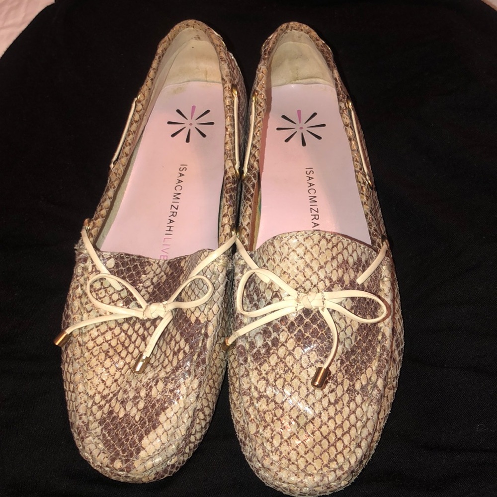 Beautiful unique Snake skin flat loafer driving shoe